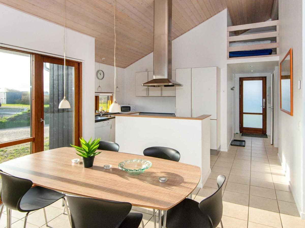 Three-Bedroom Holiday Home In Ulfborg 27 Thorsminde Exterior foto